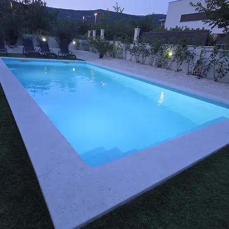 Vila Valentina *
