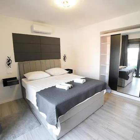 Willa Valentina Kaštela